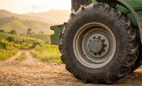 ¿Cómo elegir llantas agrícolas según el tipo de terreno?
